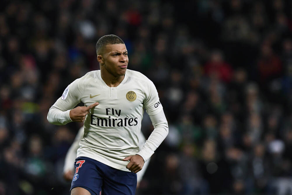 “不宗凡马——韩美林马年艺术展”在哈尔滨开幕